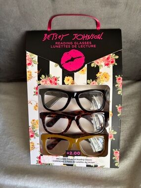Betsey Johnson Designer 3 Pairs Of Fashion Reading Glasses +2.00 New